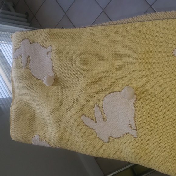 NEW!! Easter bunny throw - Picture 4 of 4